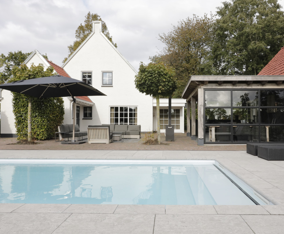 Zwembad aangelegd in Kortehemmen