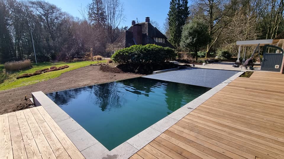 Zwembadbouwer in Assen